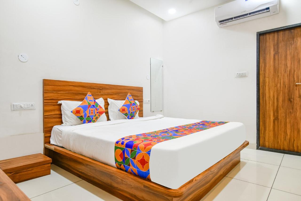 Hotel O Blue Sky Indore Buitenkant foto