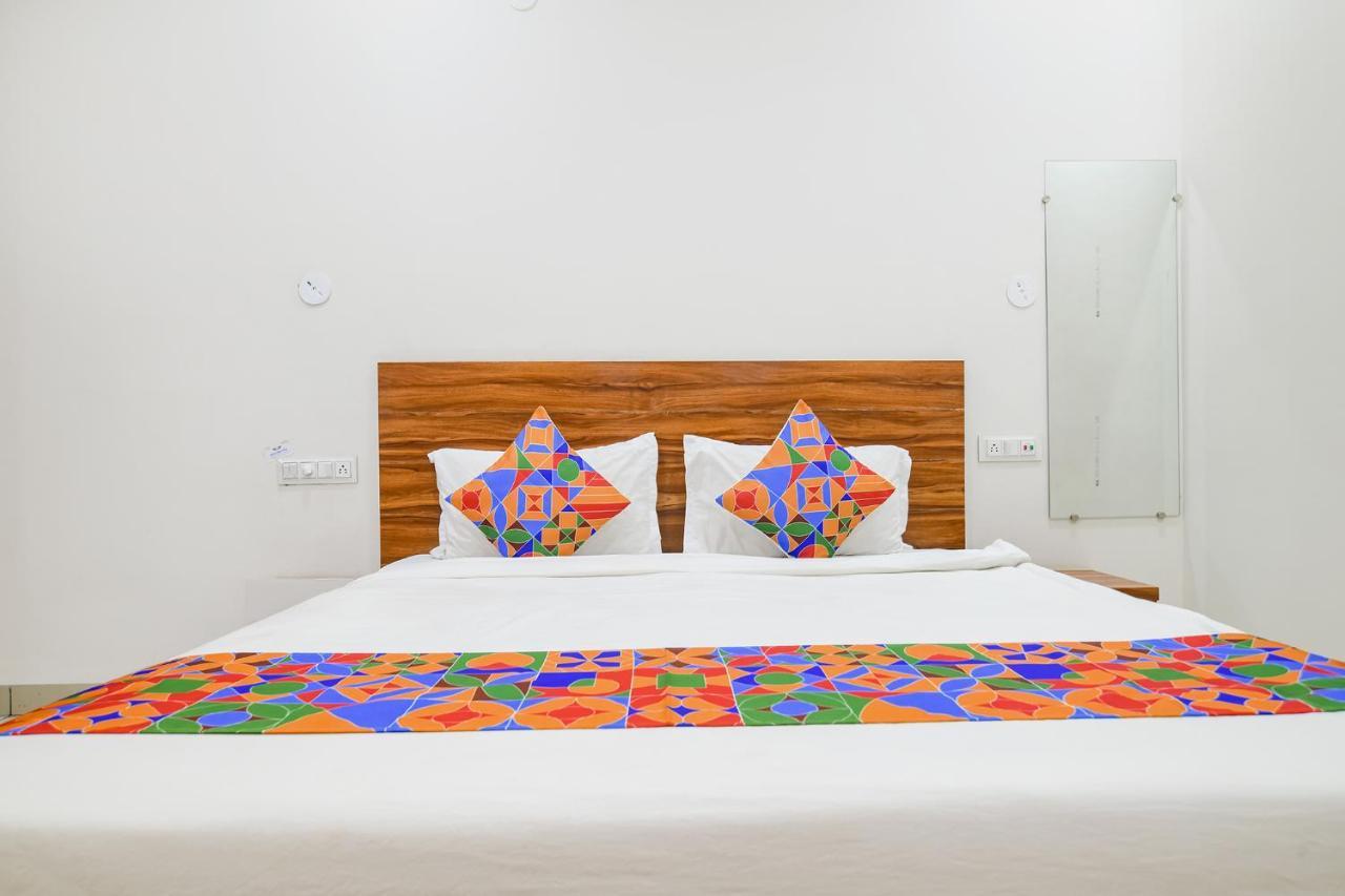 Hotel O Blue Sky Indore Buitenkant foto