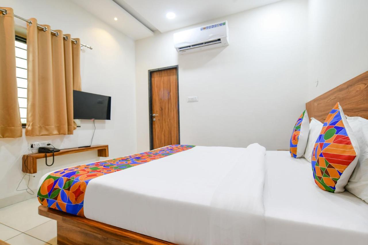 Hotel O Blue Sky Indore Buitenkant foto