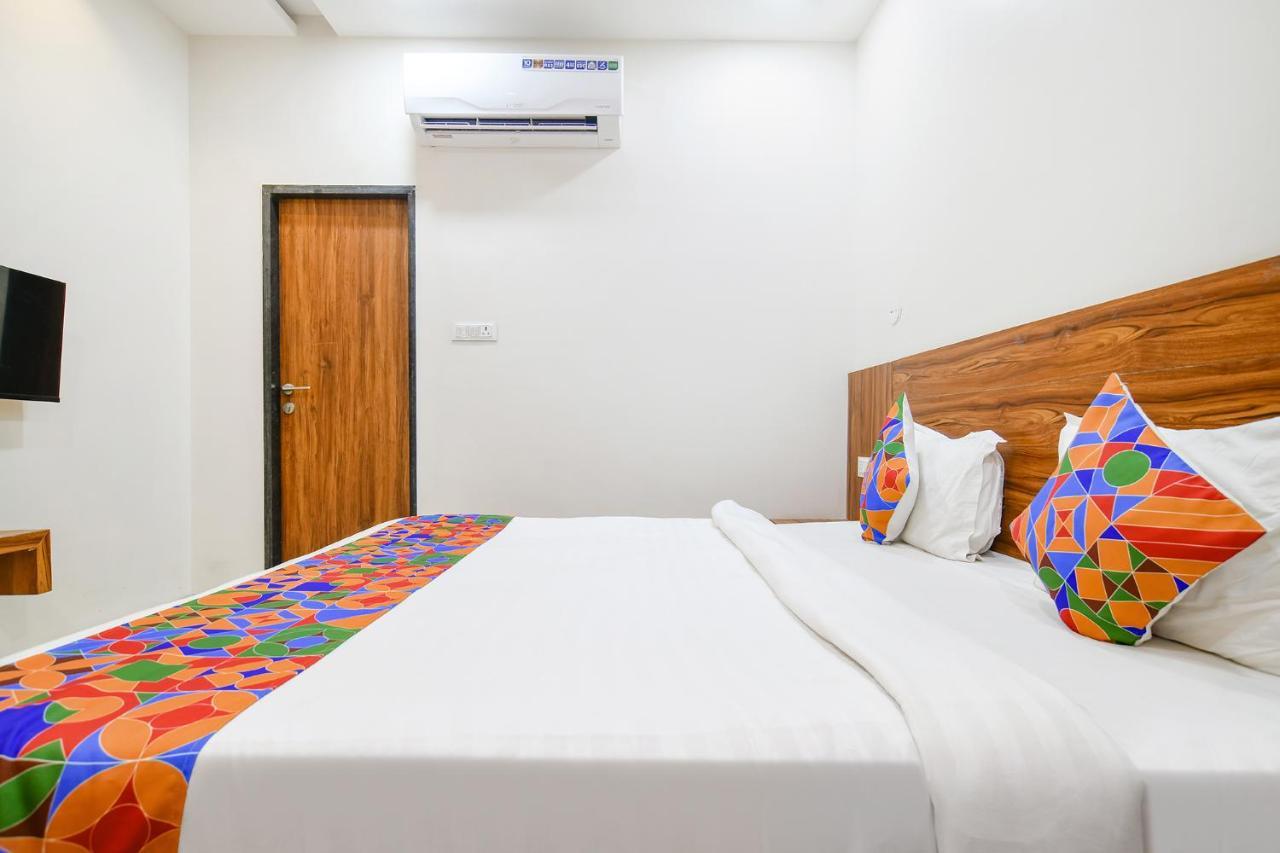 Hotel O Blue Sky Indore Buitenkant foto